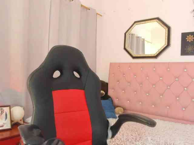 AishaAmin webcam