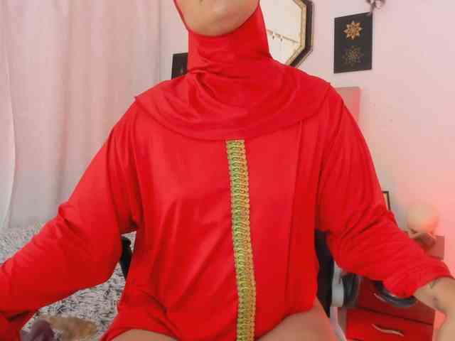 AishaAmin webcam