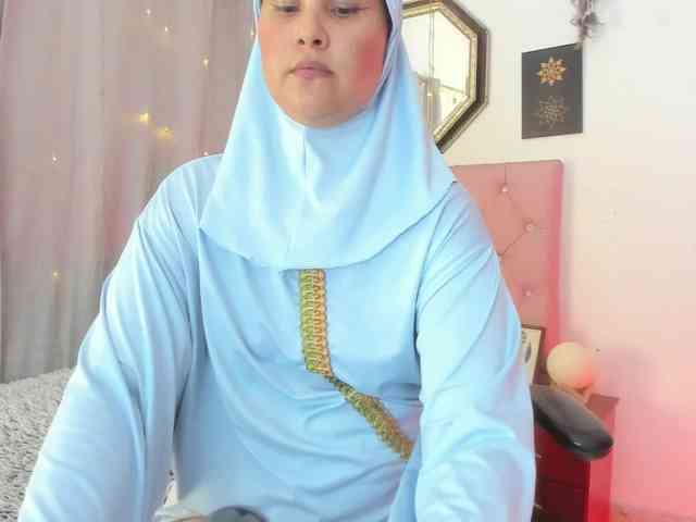 AishaAmin webcam