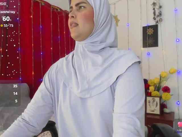 AishaAmin webcam