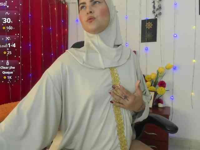 AishaAmin webcam