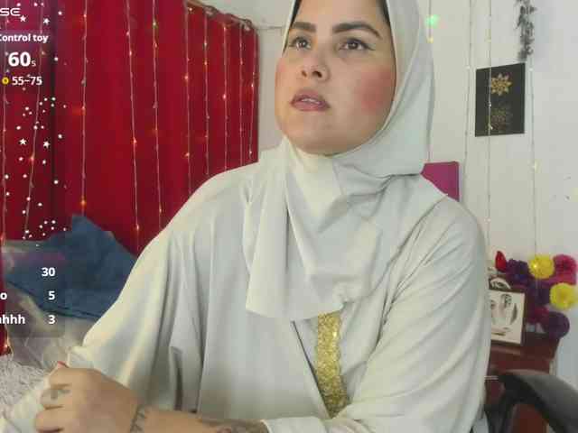 AishaAmin webcam
