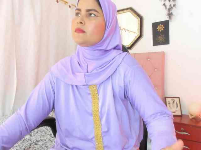 AishaAmin webcam