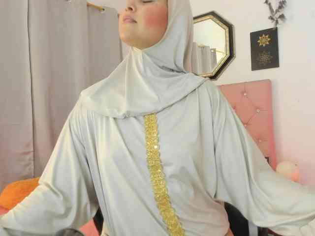 AishaAmin webcam