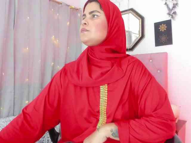 AishaAmin webcam
