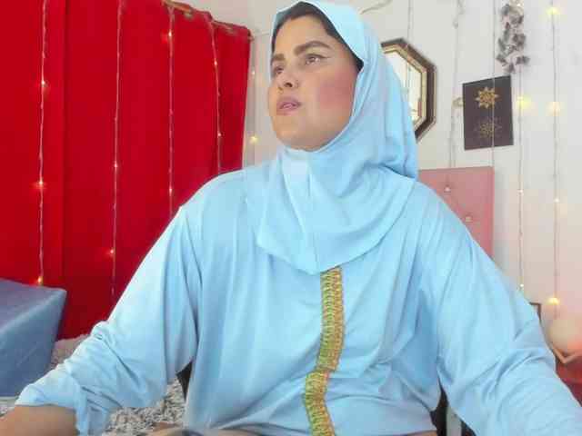 AishaAmin webcam