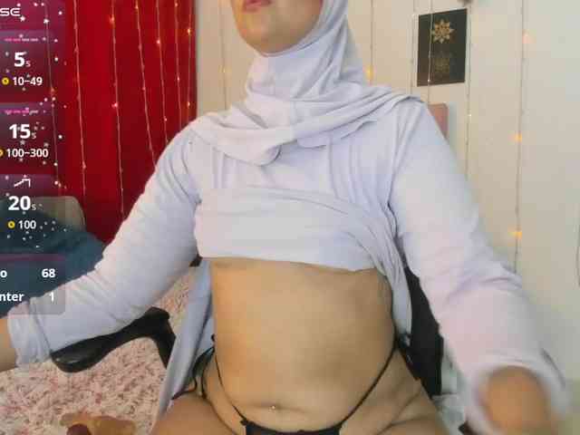 AishaAmin webcam