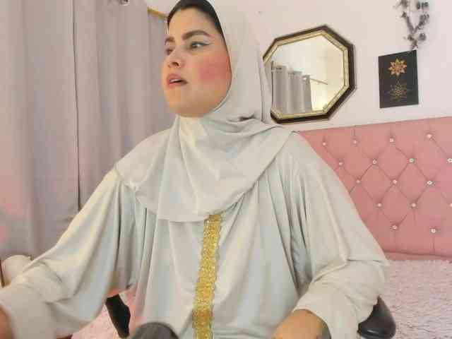 AishaAmin webcam