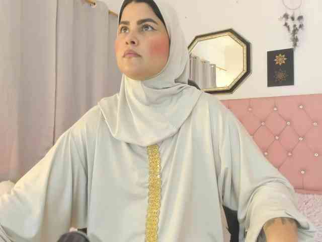 AishaAmin webcam