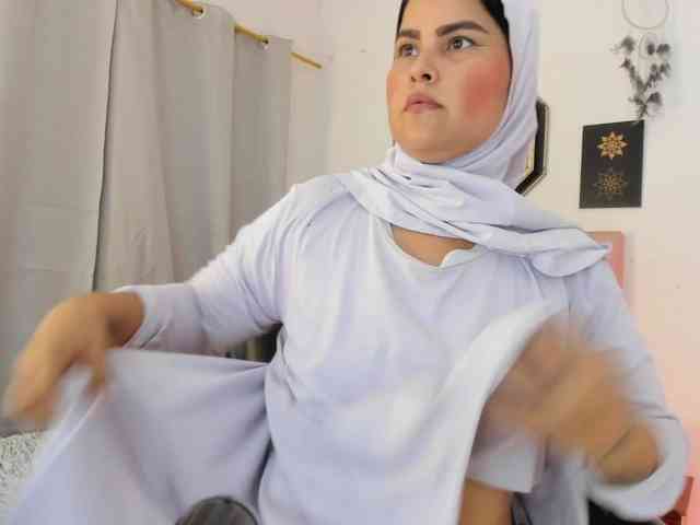 AishaAmin webcam