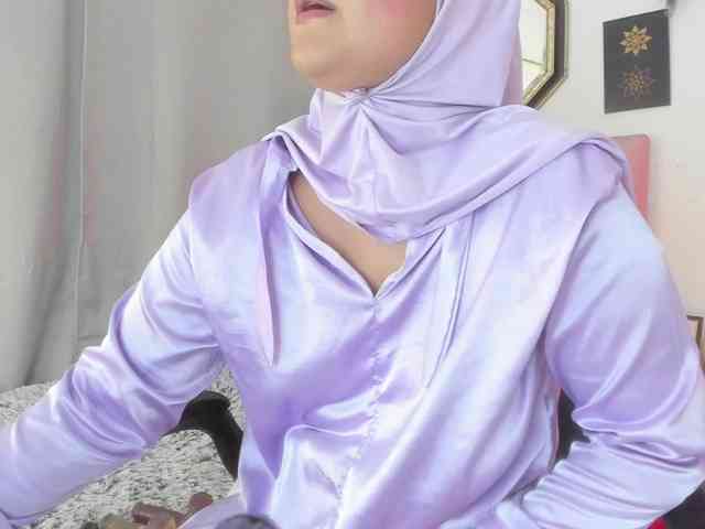 AishaAmin webcam