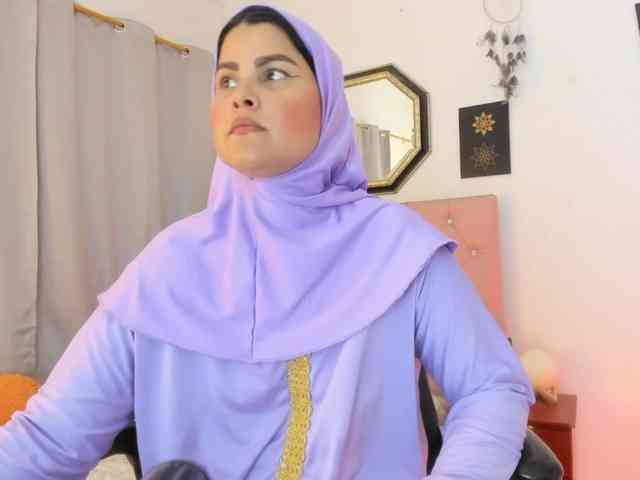 AishaAmin webcam