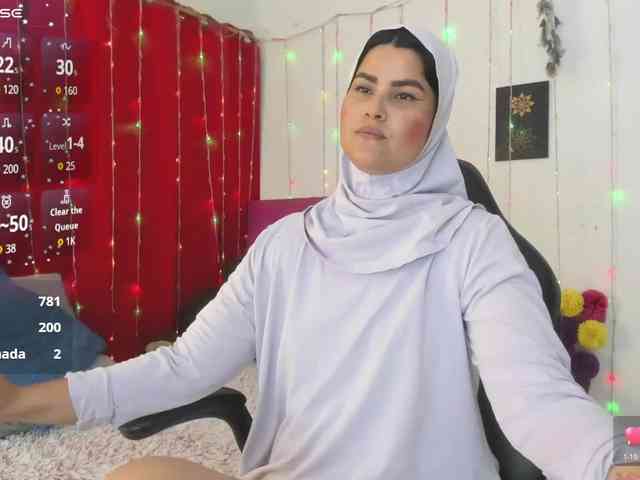 AishaAmin webcam