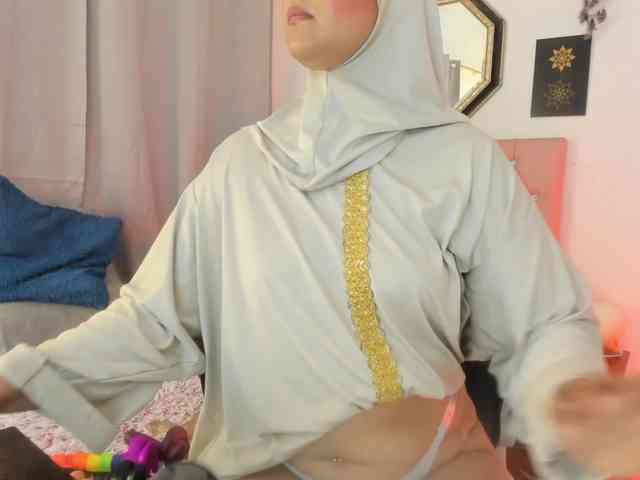 AishaAmin webcam