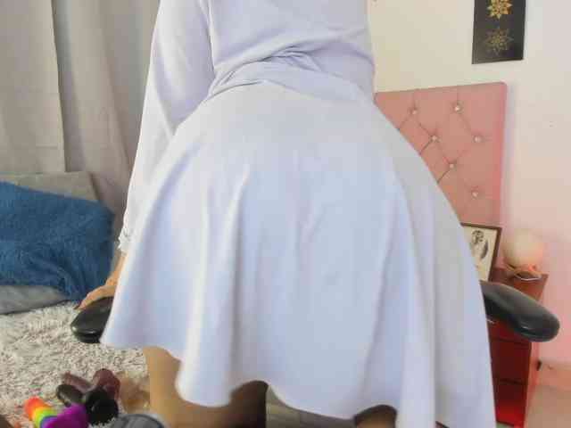 AishaAmin webcam