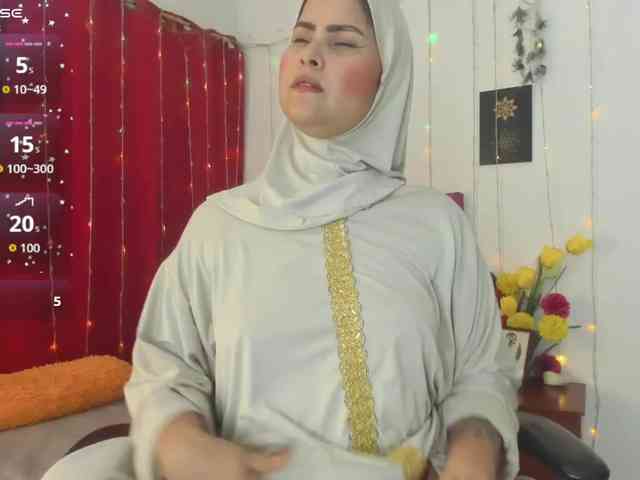 AishaAmin webcam