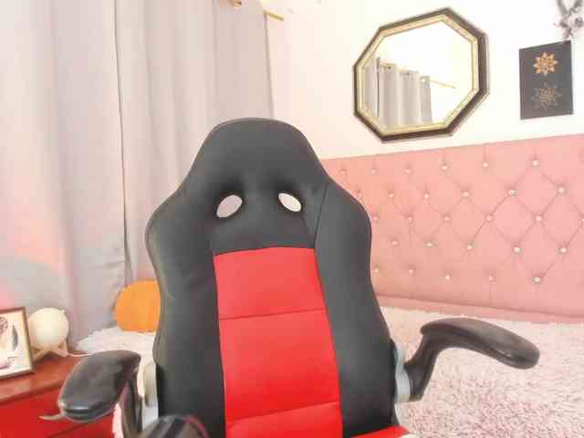AishaAmin webcam
