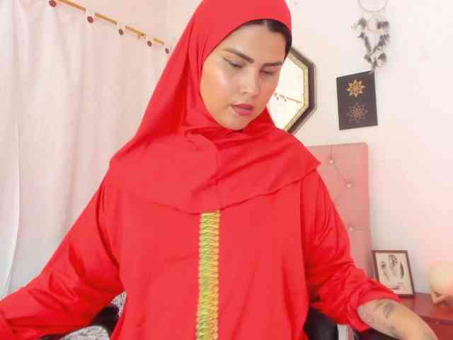 AishaAmin webcam