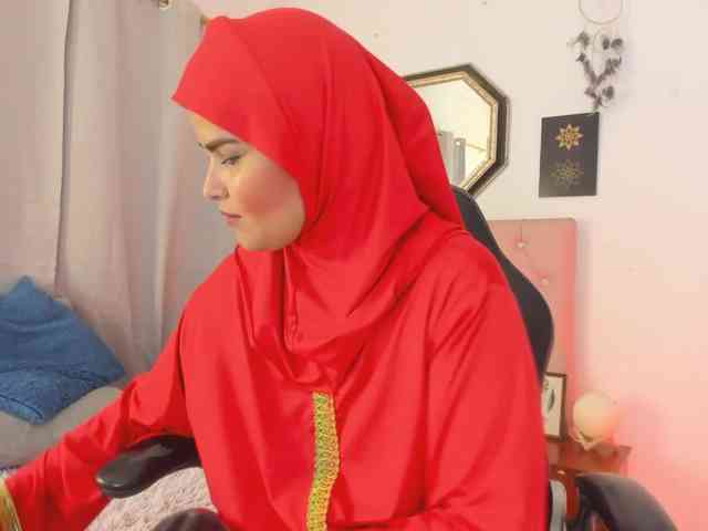 AishaAmin webcam