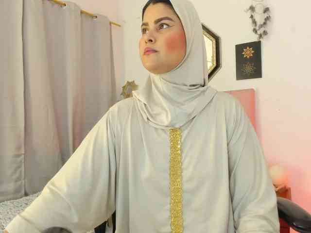 AishaAmin webcam