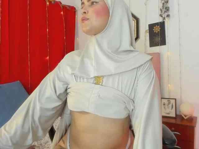 AishaAmin webcam