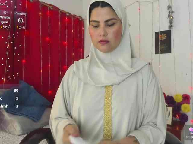 AishaAmin webcam
