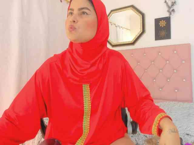 AishaAmin webcam