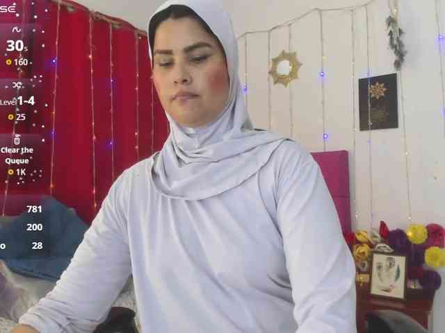AishaAmin webcam