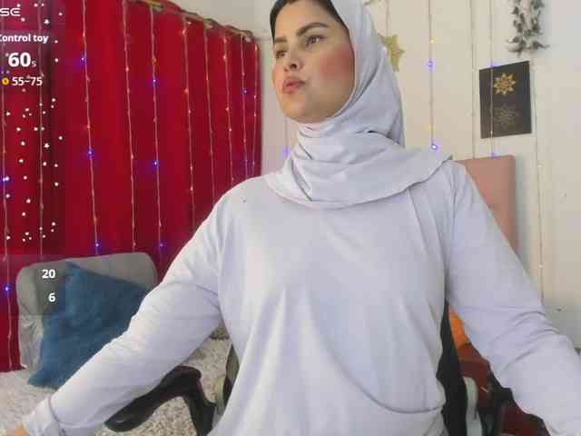 AishaAmin webcam