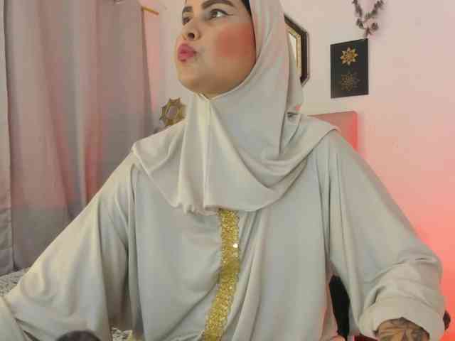 AishaAmin webcam