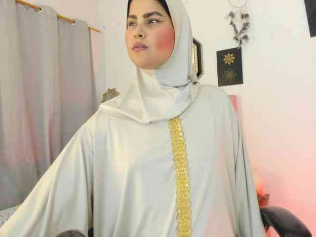 AishaAmin webcam