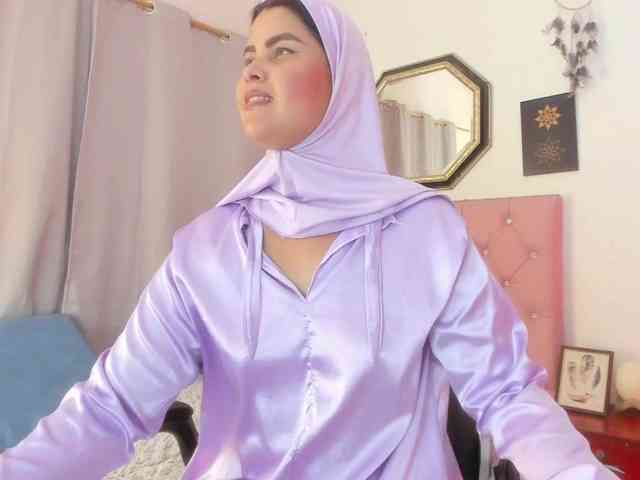 AishaAmin webcam