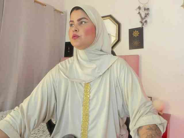 AishaAmin webcam