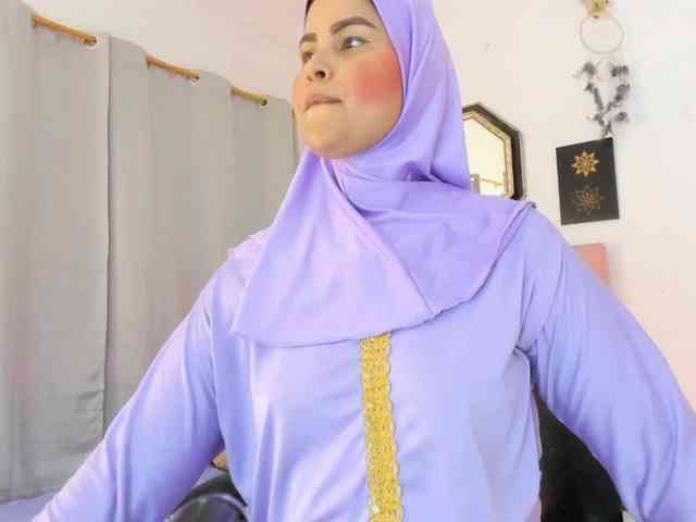 AishaAmin webcam
