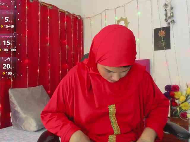 AishaAmin webcam