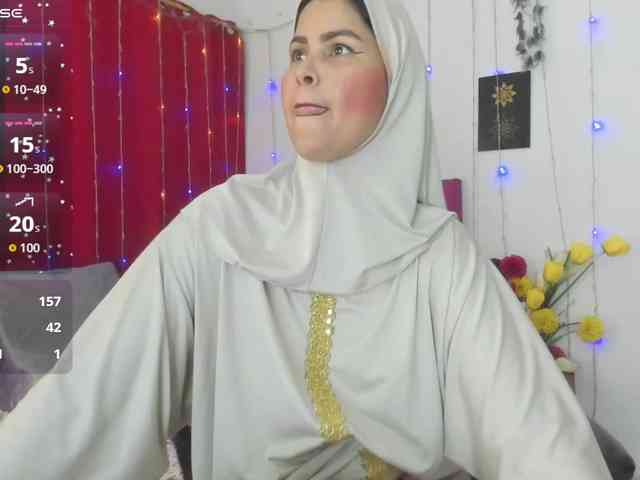 AishaAmin webcam
