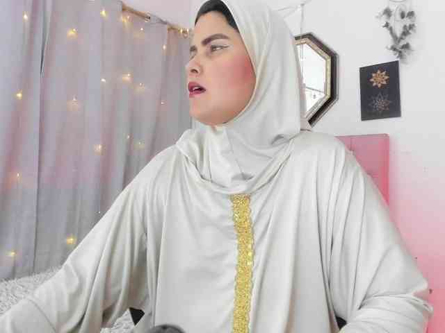 AishaAmin webcam