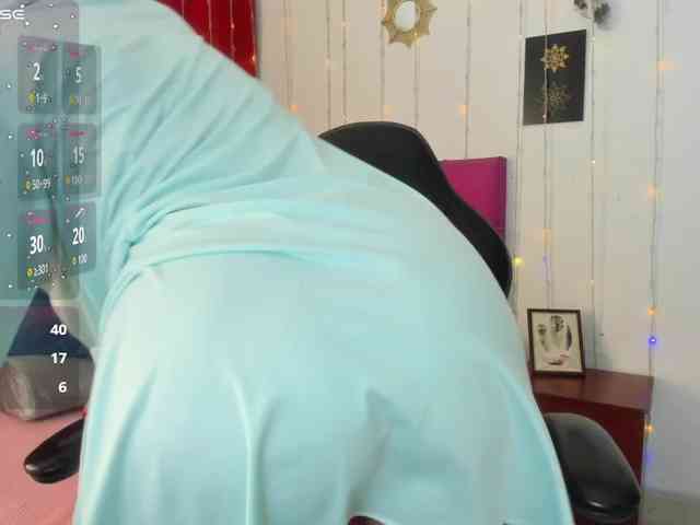 AishaAmin webcam