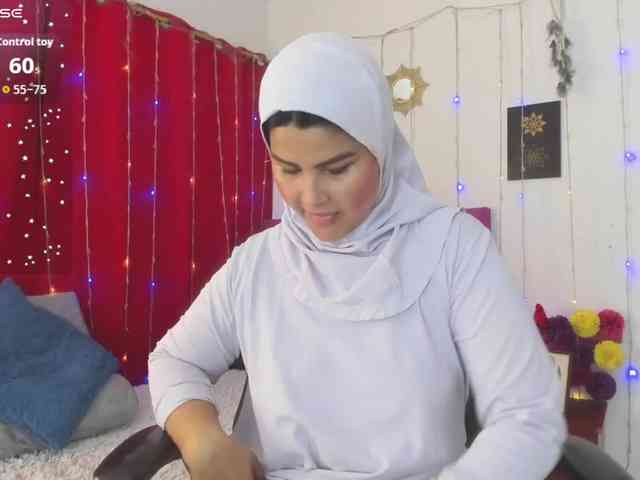 AishaAmin webcam