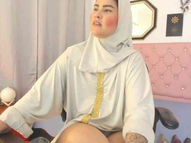AishaAmin webcam