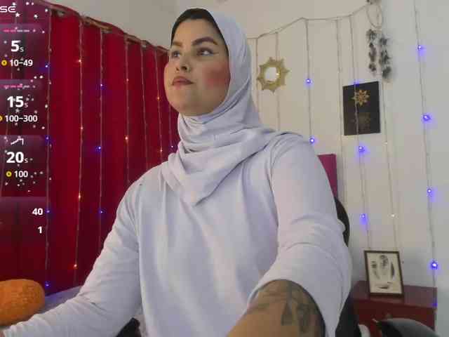 AishaAmin webcam
