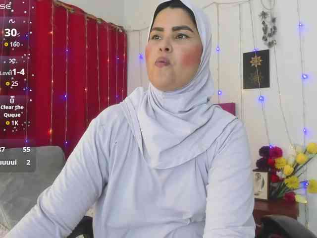 AishaAmin webcam