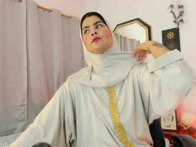 AishaAmin webcam