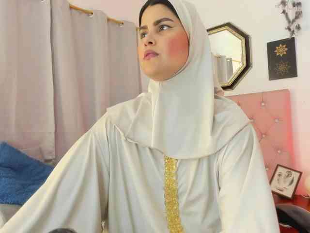 AishaAmin webcam