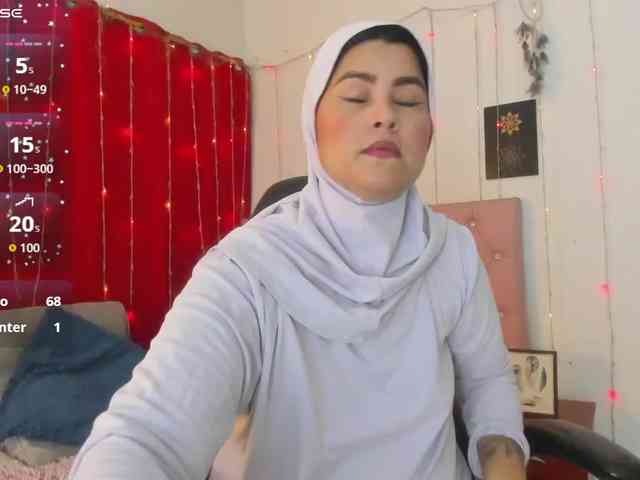 AishaAmin webcam