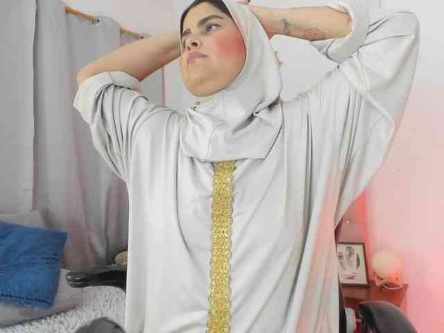 AishaAmin webcam