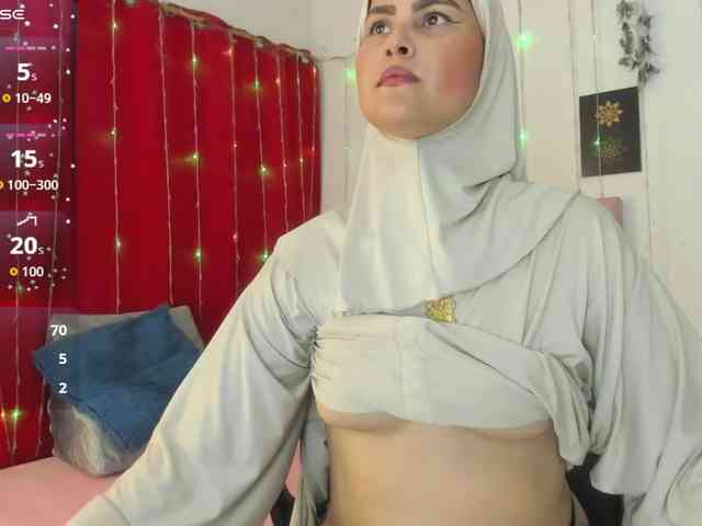 AishaAmin webcam