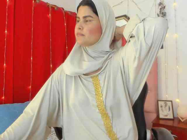 AishaAmin webcam