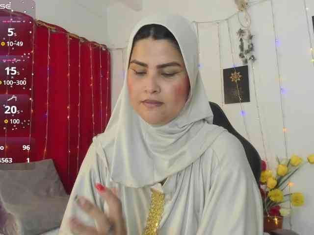 AishaAmin webcam
