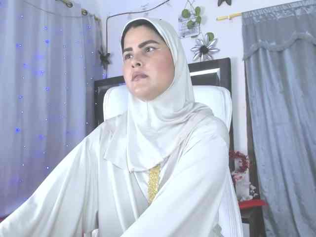 AishaAmin webcam